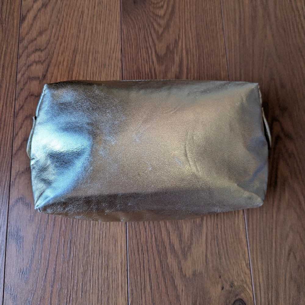 Michael Kors Pale Gold Cosmetic Bag Like New - Picture 5 of 9